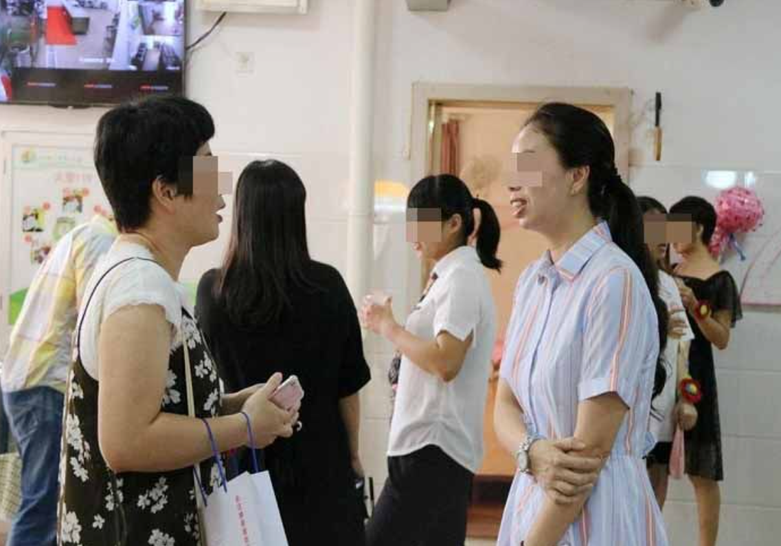 父母評價孩子的詞語_父母孩子的評價_父母對孩子的評價怎么寫