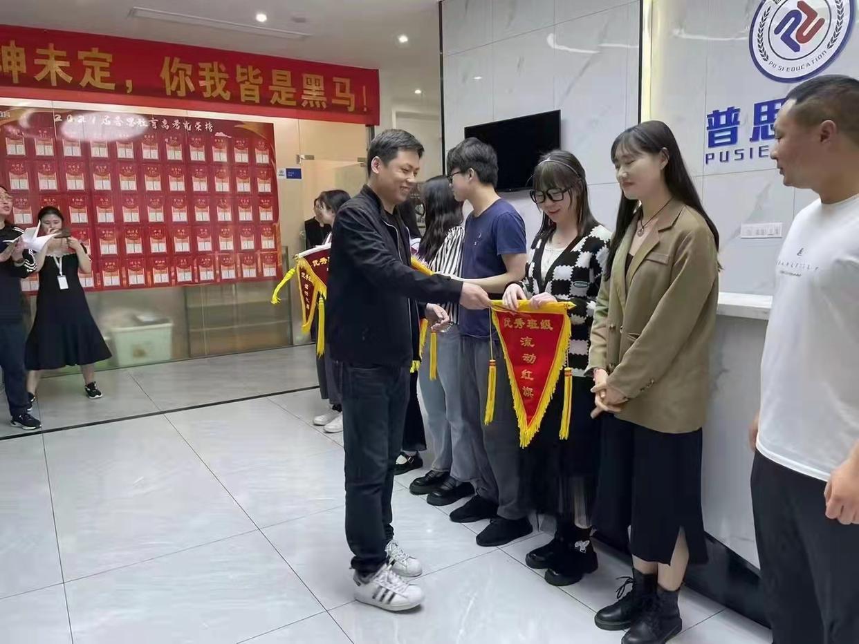 字寫的漂亮英語_英語字跡如何寫漂亮_字跡漂亮英語寫作怎么寫