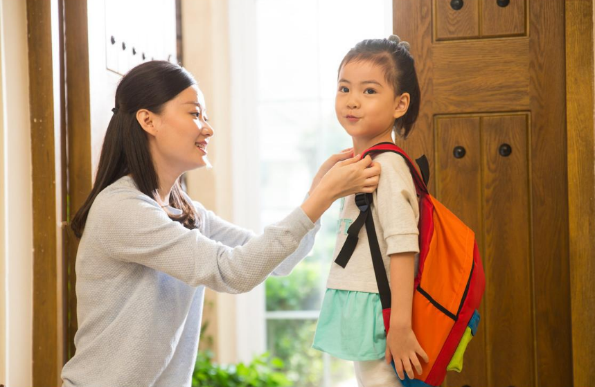 幼兒園手冊家長寄語怎么寫 新學期伊始，新入園的寶寶哭鬧父母焦慮，家長需提前做好準備