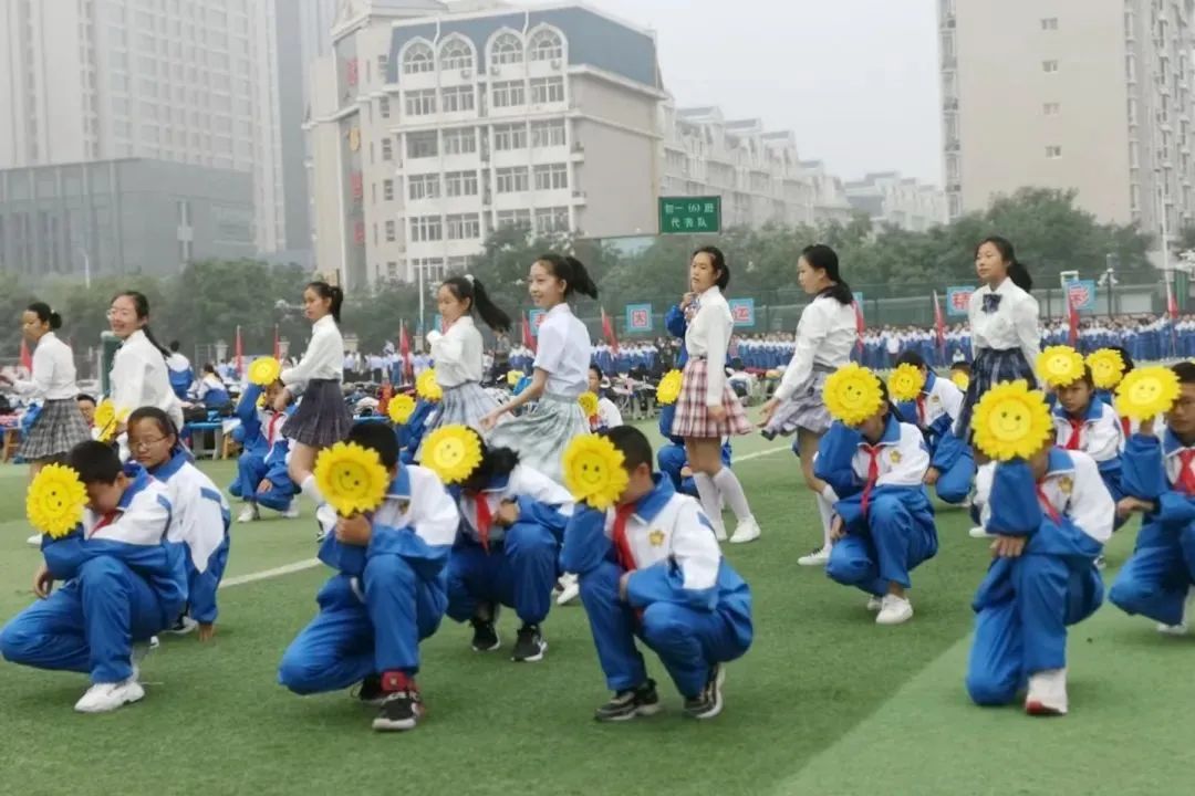 初中檔案評(píng)語_初中檔案操行評(píng)語_初中檔案自我評(píng)價(jià)怎么寫