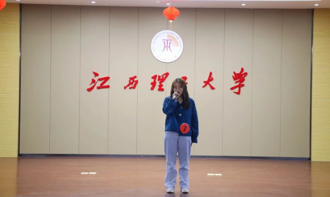 配音機(jī)器人app_女機(jī)器人普通話配音_機(jī)器配音